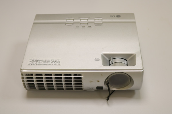 Projetor portátil LG DS325.JPG